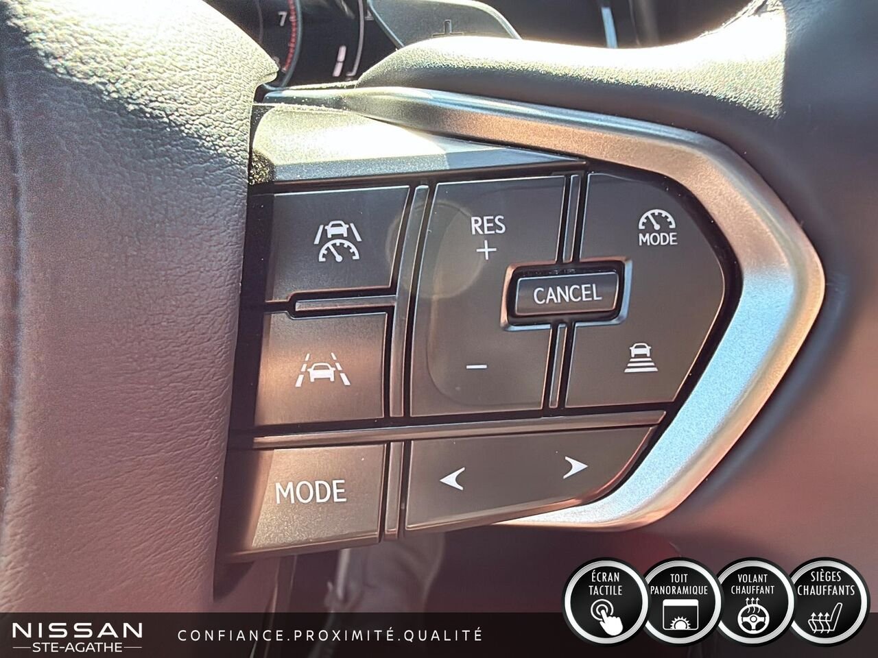 2025 Lexus NX 350 | INTÉRIEUR ROUGE NULUXE | TOIT OUVRANT | AWD Black Saint-Jérôme - photo #16