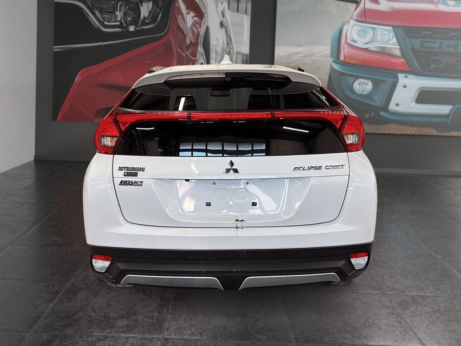 2018 MITSUBISHI ECLIPSE CROSS 2018 White