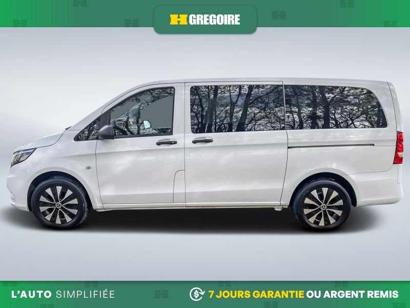 2022 Mercedes Benz Metris Blue Blainville - photo #4