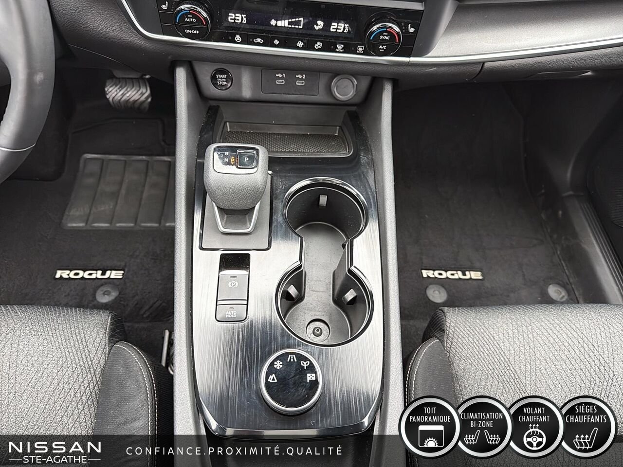 Nissan Rogue SV | 53 412 KM | TOIT PANORAMIQUE | AWD | CARPLAY 2025 Blanc Saint-Jérôme - photo #11