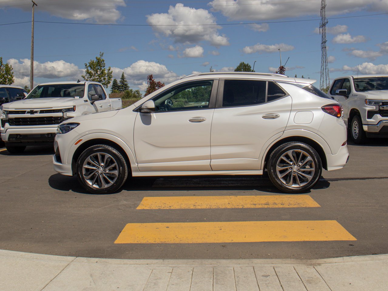 2022 Buick Encore GX AWD 4dr Select White Sherwood Park - photo #6