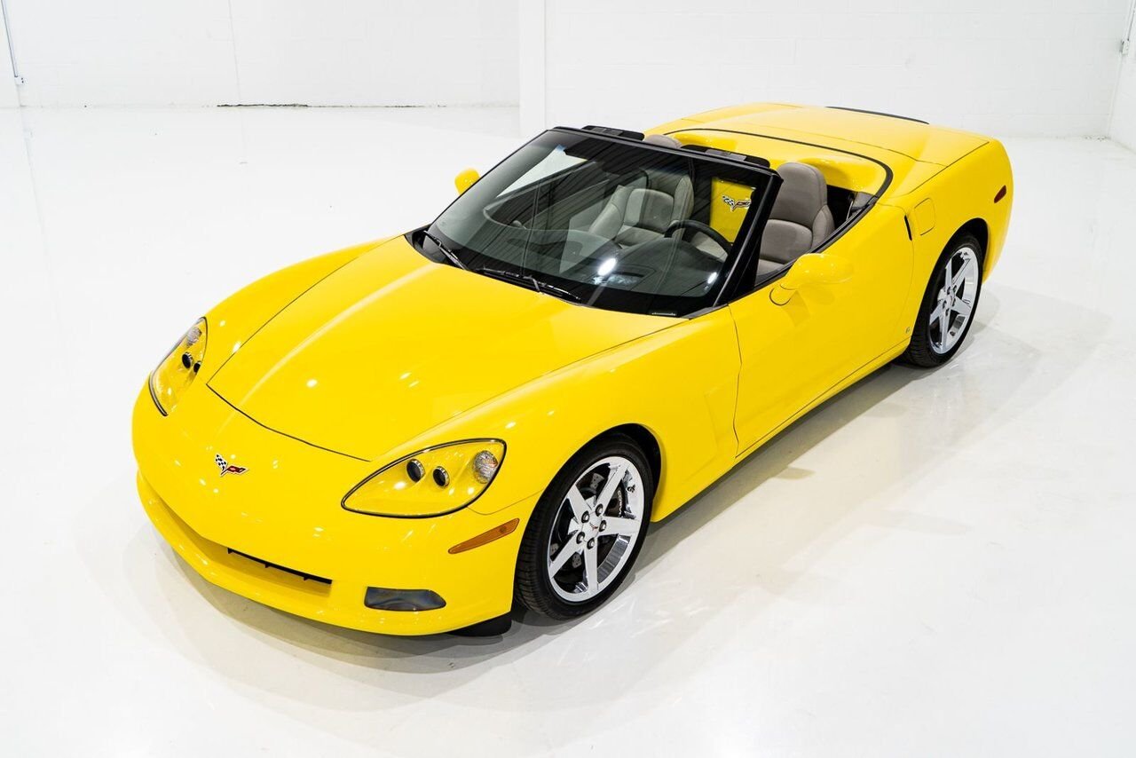 2008 Chevrolet Corvette PRIX EN USD | With Only 900km (563mi) From New With Window Sticker Yellow Montreal - photo #29