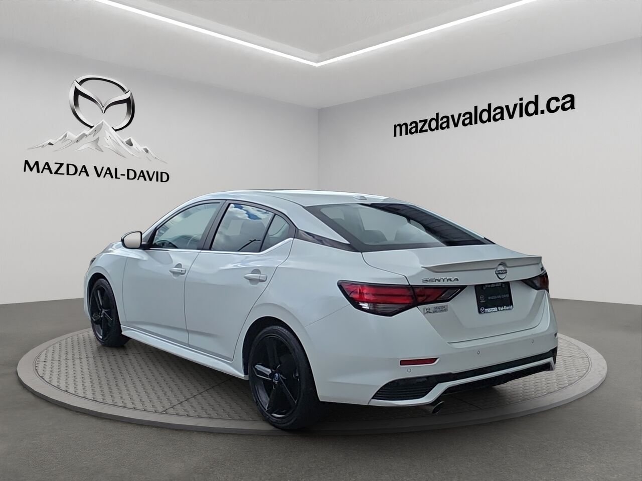 Nissan Sentra SR CVT, toit ouvrant, commande audio au volant, cruise control 2024 Blanc Val-David - photo #19