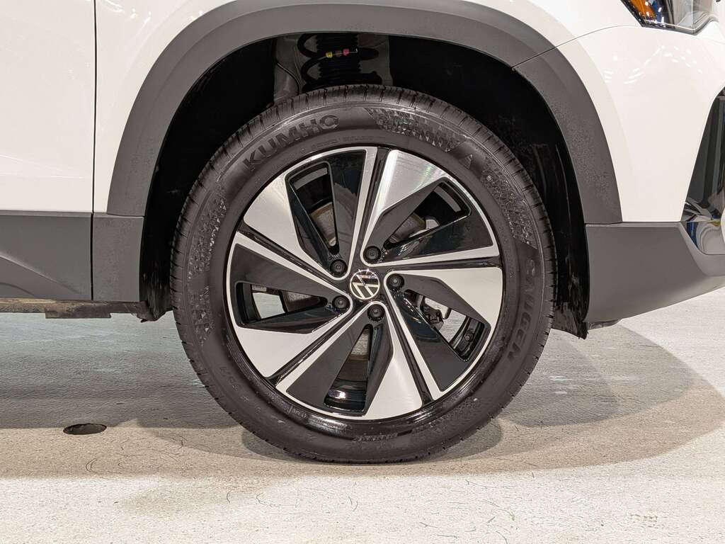 2026 Volkswagen Taos Comfortline 4MOTION White Val-David - photo #21