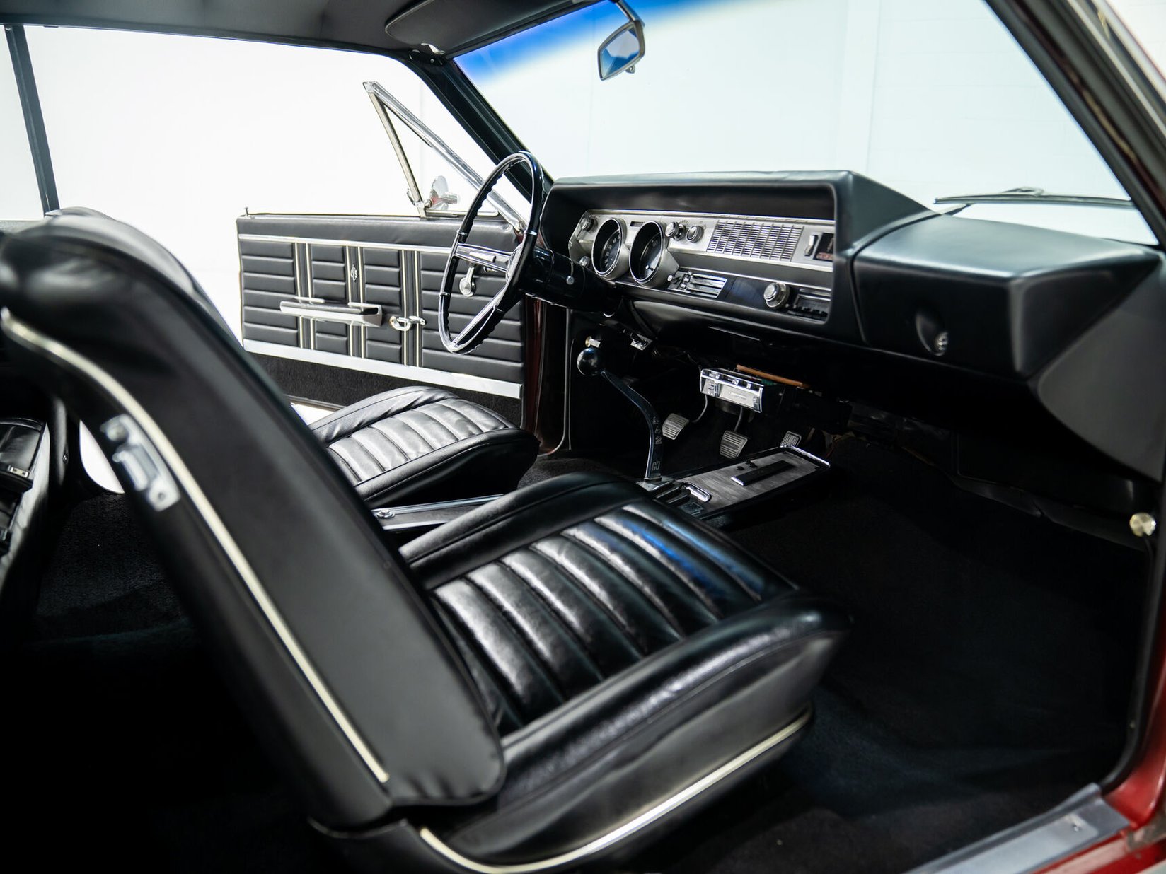 Oldsmobile Cutlass 442 *PRIX EN USD* Numéros entièrement Matching Non restaurée Repeinte une seule fois 1967 Rouge Montréal - photo #92