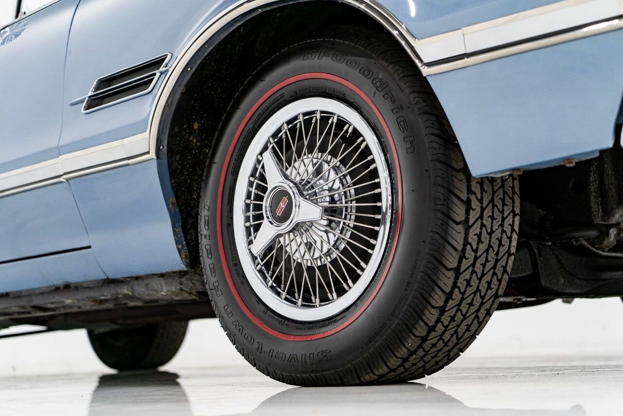 1966 Oldsmobile 442 PRIX EN USD | Matching# 400cu.in. 4-Speed Blue Montreal - photo #4