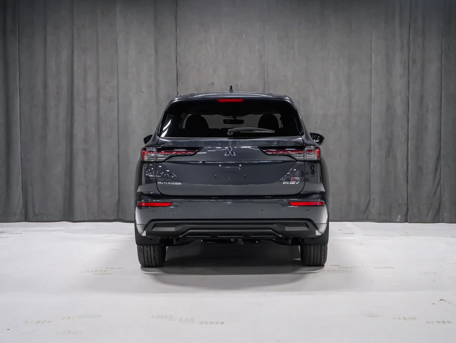 2026 Mitsubishi Outlander Plug-In Hybrid ES Graphite Grey Metallic
