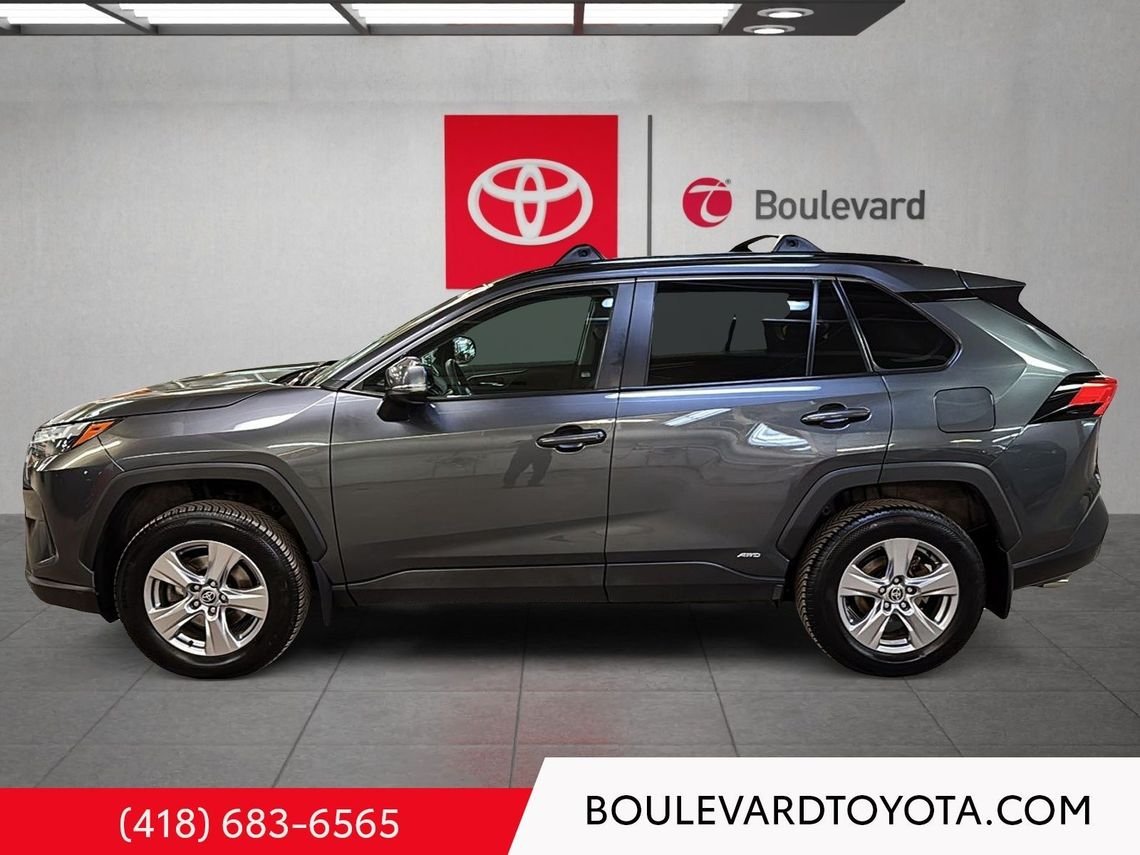 Toyota RAV4 Hybride 99232A-83 | XLE, AWD 2023 Gris Québec - photo #14