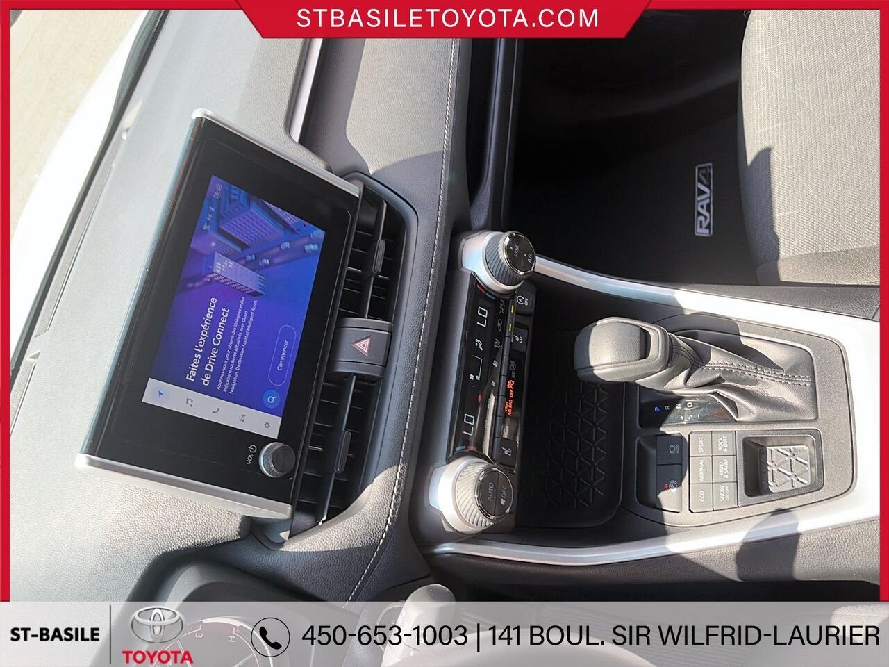 2025 Toyota RAV4 White Saint-Basile-le-Grand - photo #14