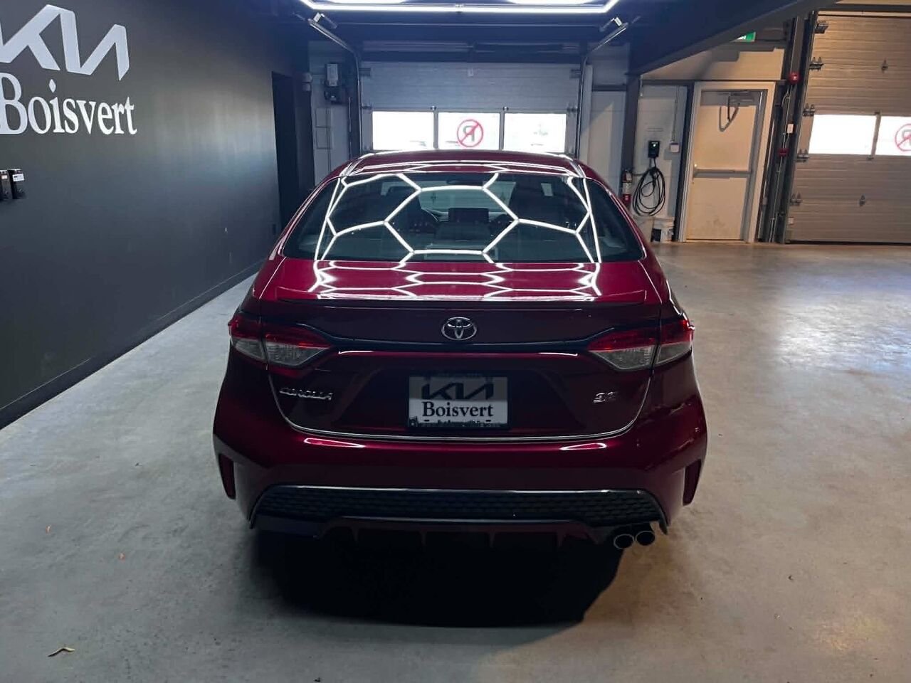 2022 Toyota Corolla Red Blainville - photo #4