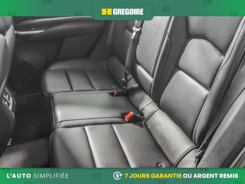 2023 Cadillac XT4 Grey Saint-Eustache - photo #24