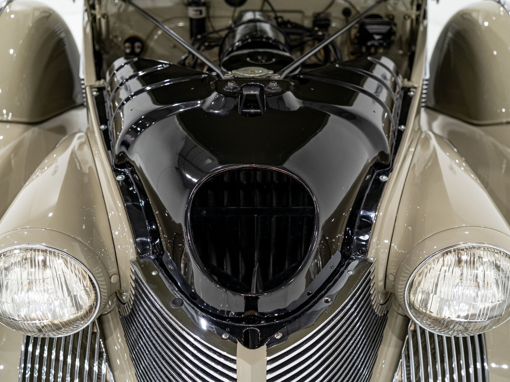 Cadillac Series 75 1 of 27 built. Former CCCA National first prize winner *PRICE IN USD* 1939 Brun Montréal - photo #54