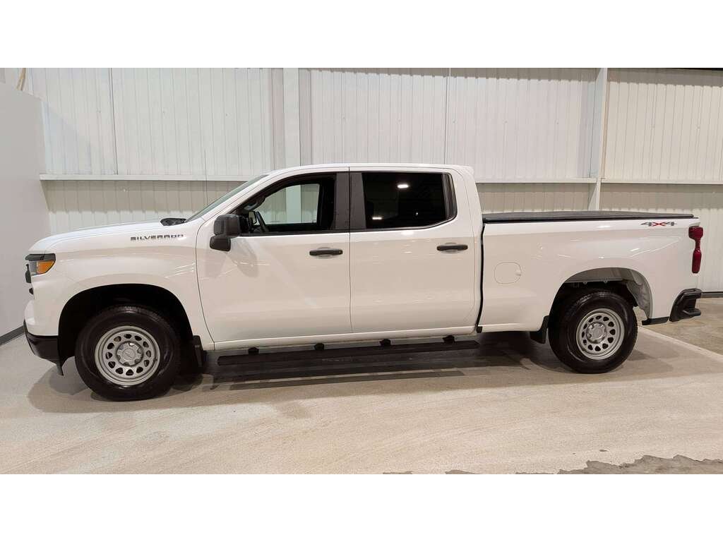 2023 Chevrolet Silverado 1500 4WD Crew Cab 157" Work Truck White Val-David - photo #1