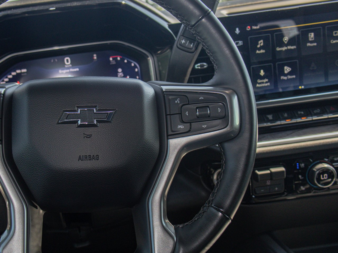 2024 Chevrolet Silverado 3500HD 4WD Crew Cab 159 LTZ White Sherwood Park - photo #25