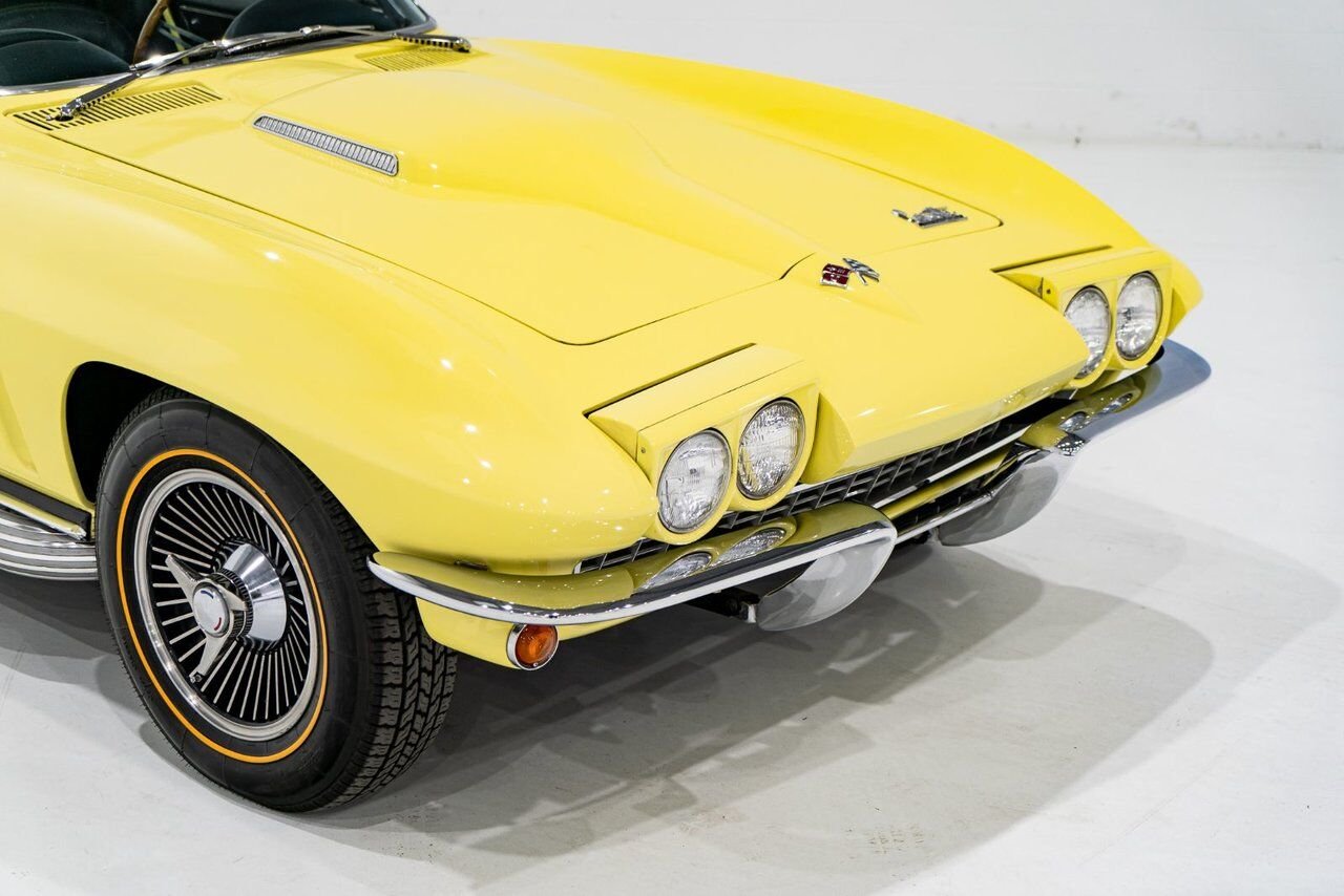 Chevrolet Corvette Matching# 427/425HP IP Code **PRICE IN USD** 1966 Jaune Montréal - photo #34