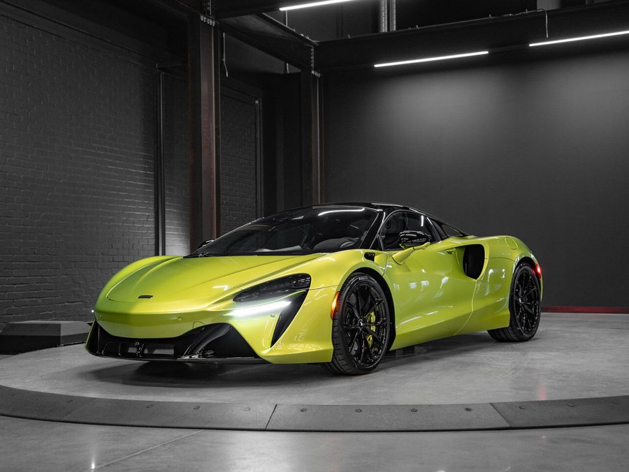 2023 McLaren Artura 2023 Green