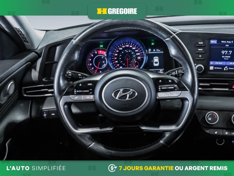Hyundai Elantra 2022 Blanc Laval - photo #17