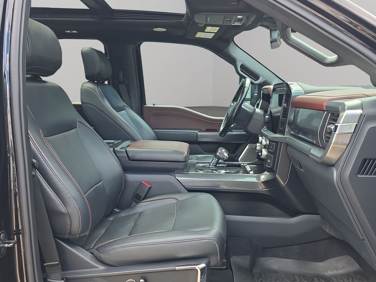 2023 Ford F-150 LARIAT cabine SuperCrew 4RM caisse de 5,5 pi Black Val-David - photo #16