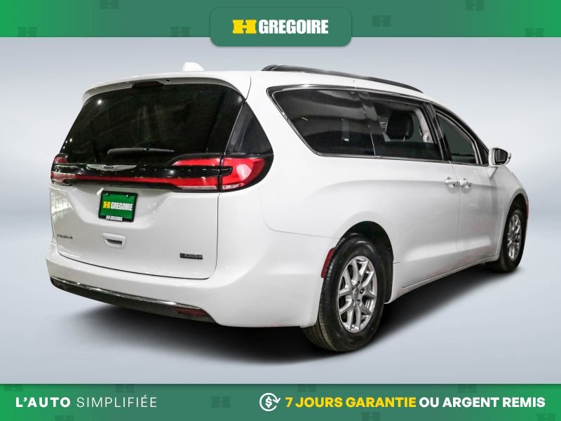 2022 Chrysler Pacifica White Laval - photo #7