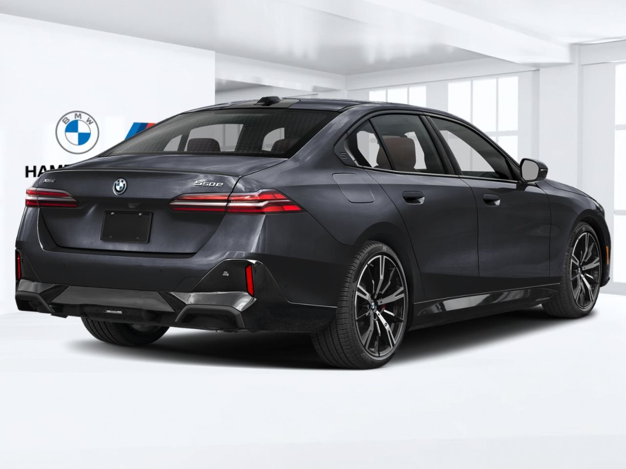 BMW Série 5 550e xDrive 2027 Noir saphir métallisé Blainville - photo #2