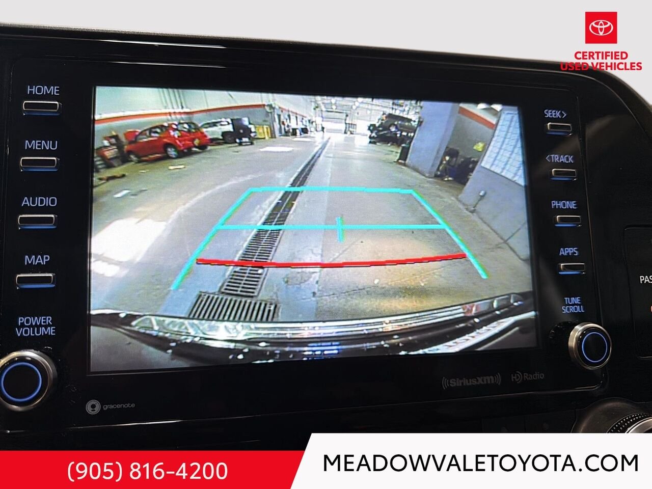 2021 Toyota Highlander One Owner, Clean Car Fax, Power Sunroof, Power Trunk, Power Seat, SofTex Leather Midnight Black Metallic Mississauga - photo #15