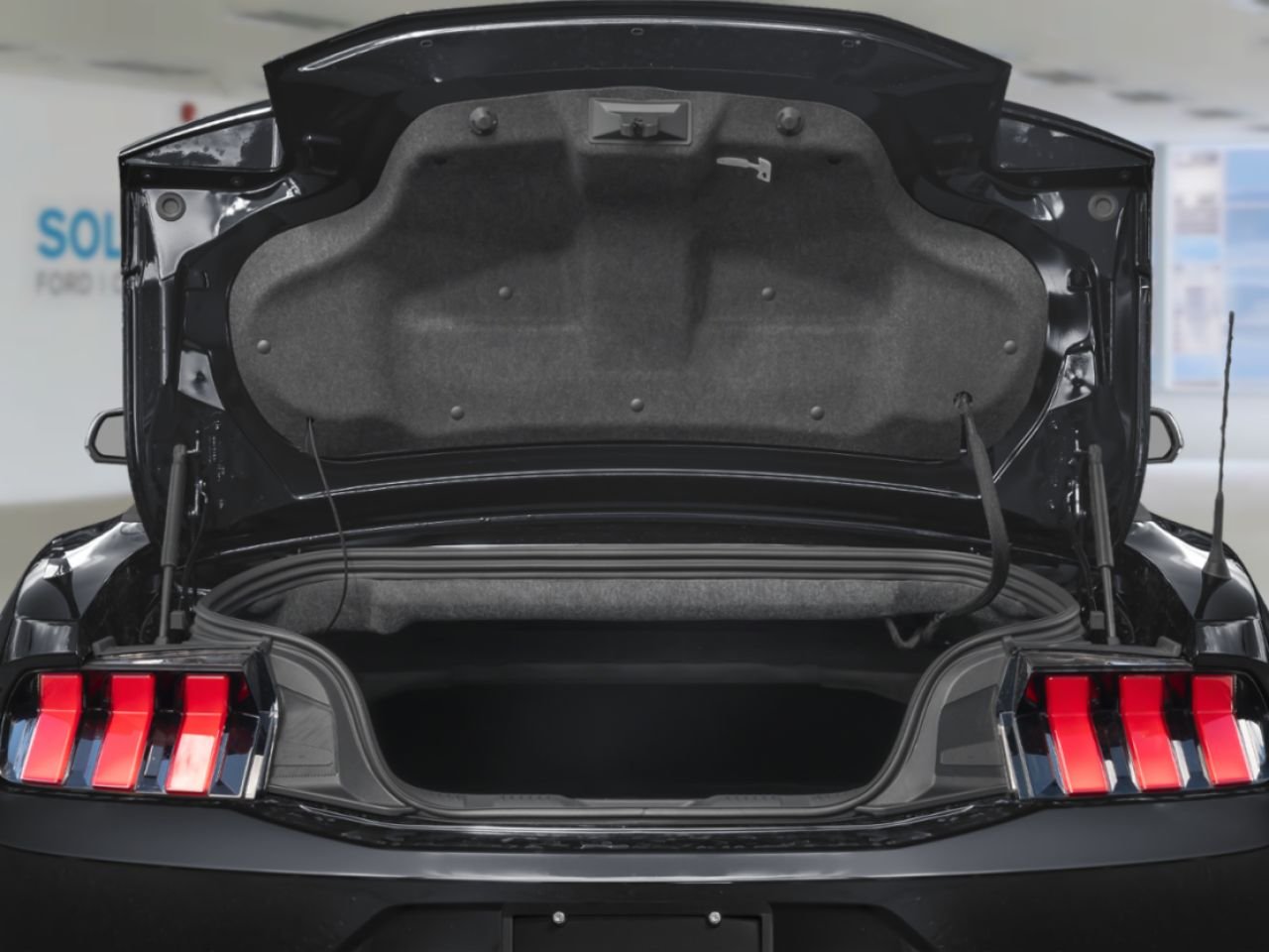 Ford Mustang GT HAUT NIVEAU D CAPOTABLE 2026 Noir ombre Châteauguay - photo #7