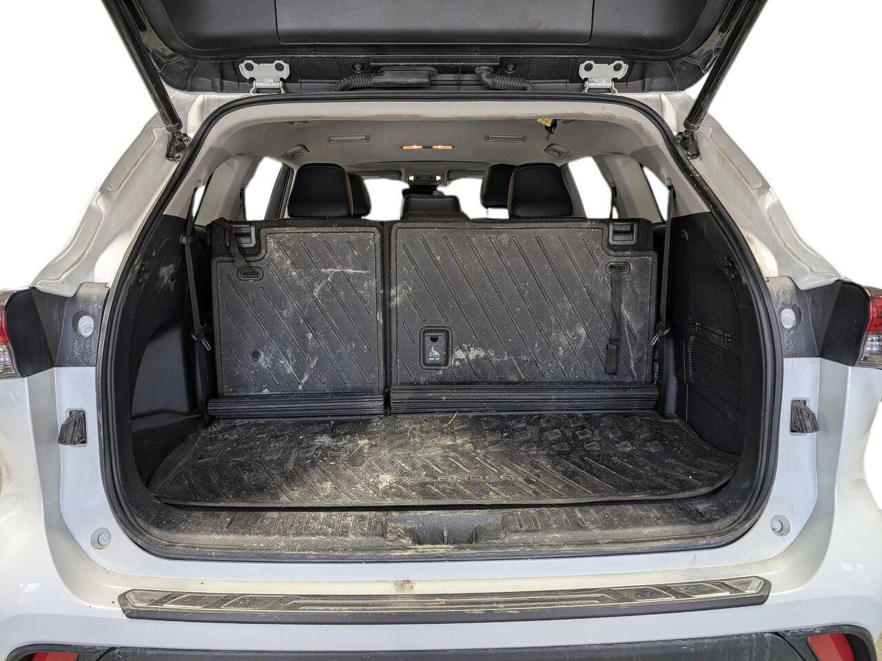 2023 Toyota Highlander 5TDKDRBH3PS510077 Wind Chill Pearl Sherbrooke - photo #23