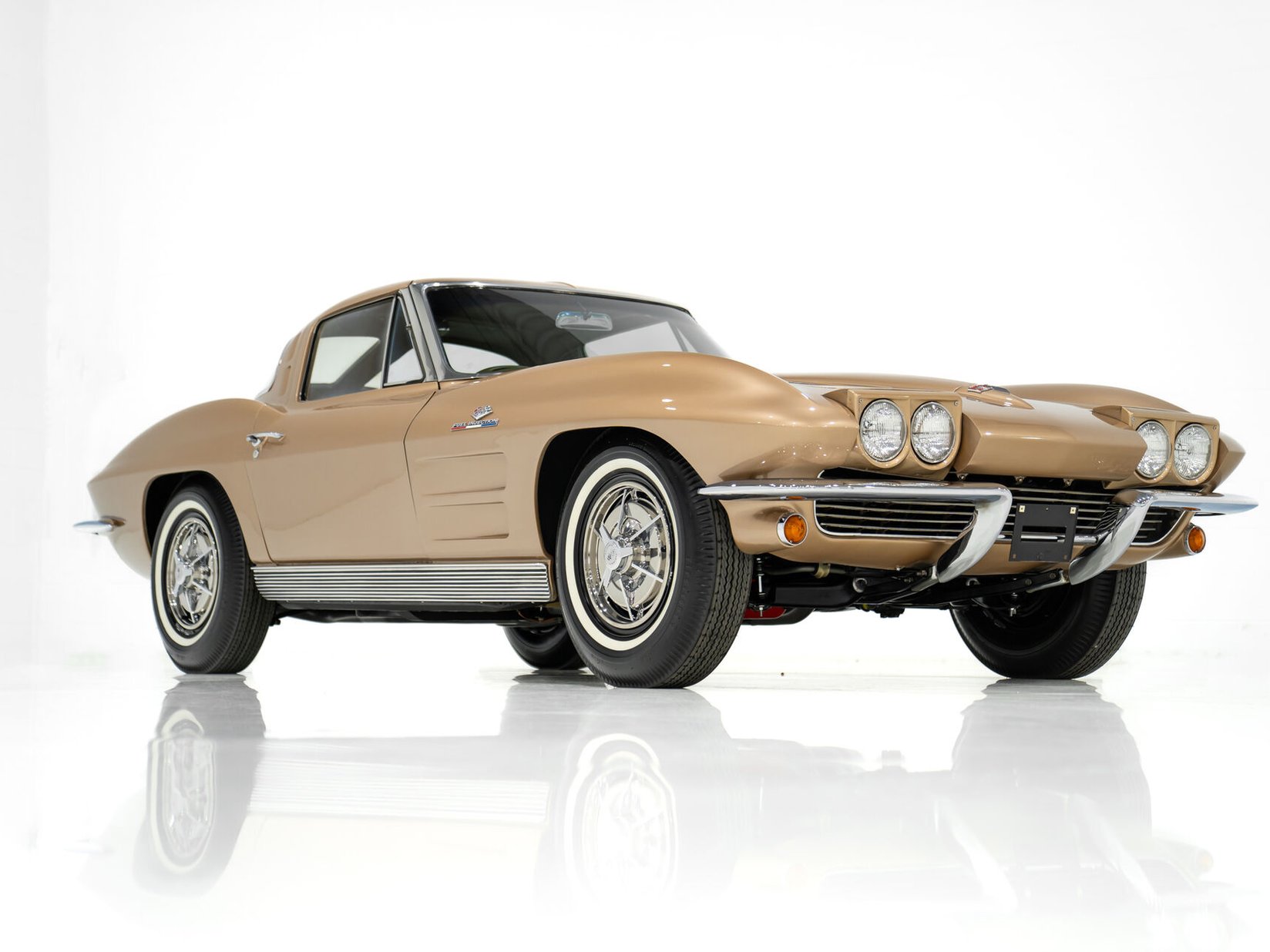 Chevrolet Corvette Fuel Injection Moteur Matching 327 à injection développant 360 chevaux | PRICE IN USD 1963 Beige Montréal - photo #30
