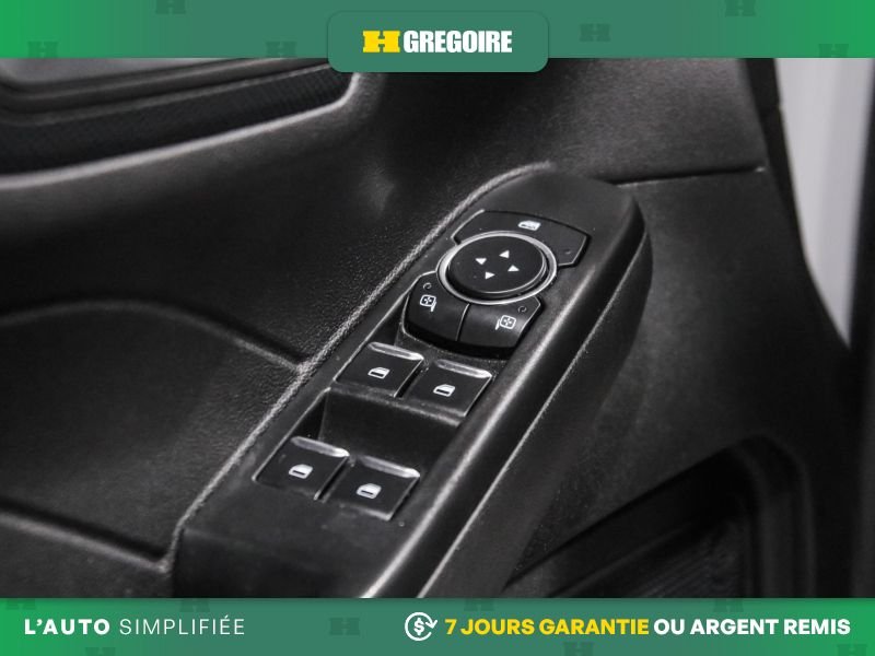 2025 Ford Escape Grey Laval - photo #15