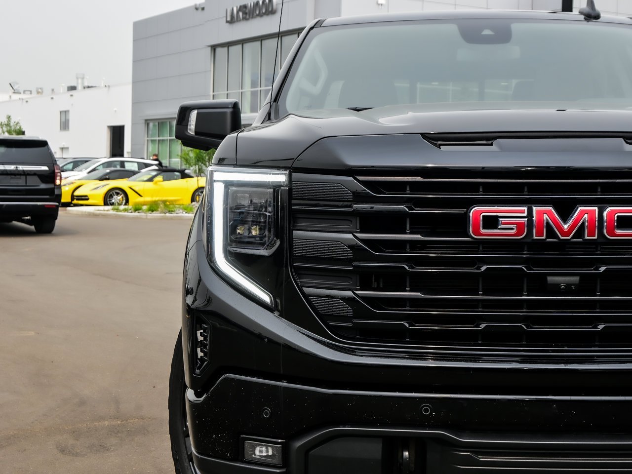2024 GMC Sierra 1500 4WD Crew Cab 147 Elevation Black Sherwood Park - photo #4