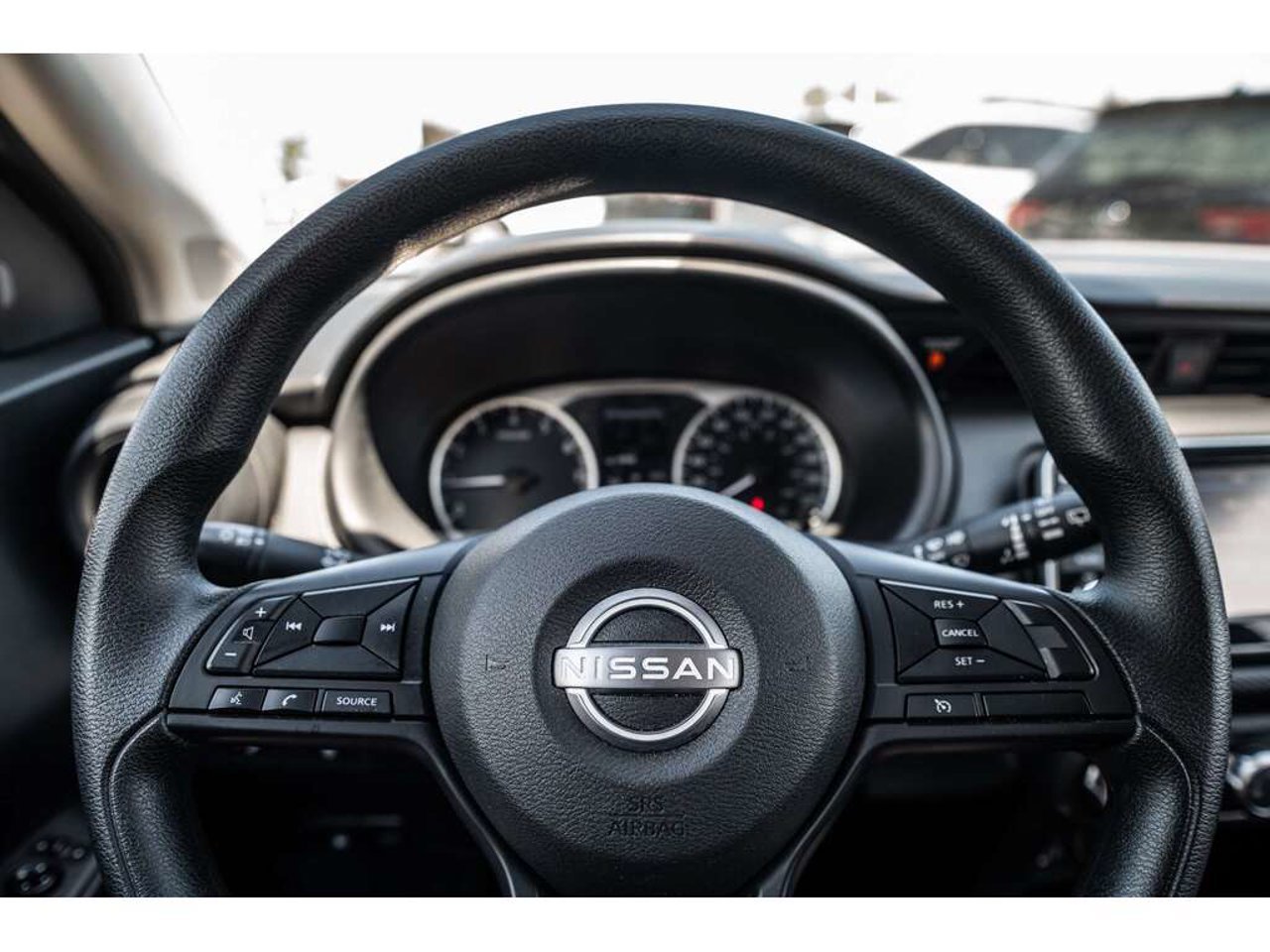 Nissan Kicks Play 2025 Argent Sainte-Julienne - photo #14
