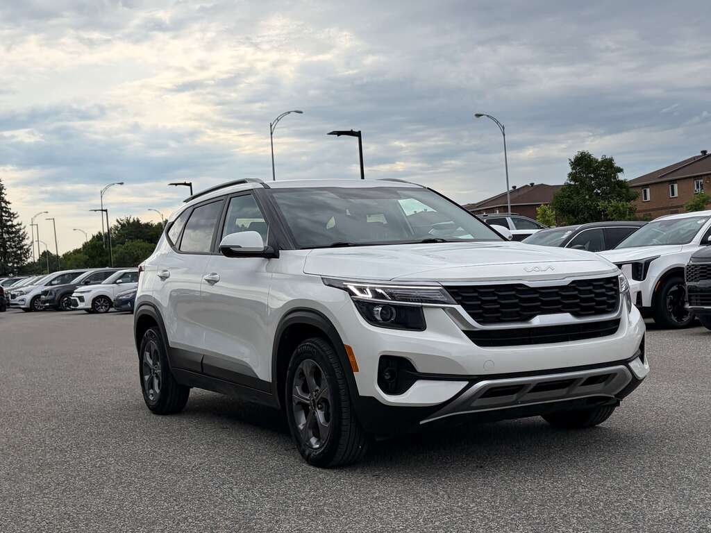 2023 Kia Seltos White Gatineau - photo #2