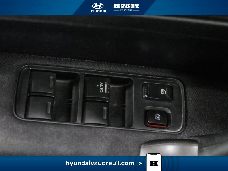2011 Honda CRV Silver Blainville - photo #16