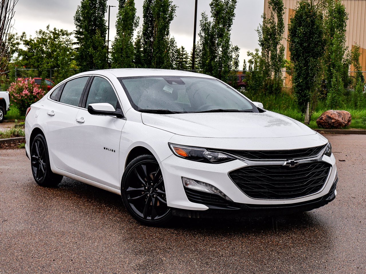 2024 Chevrolet Malibu 4dr Sdn 1LT White Sherwood Park - photo #1