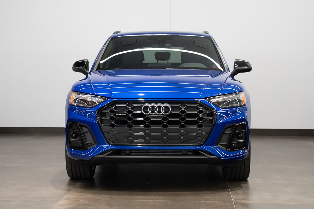 Audi Q5 Technik 45 TFSI quattro / Very LOW KM 2023 Bleu Kirkland - photo #1