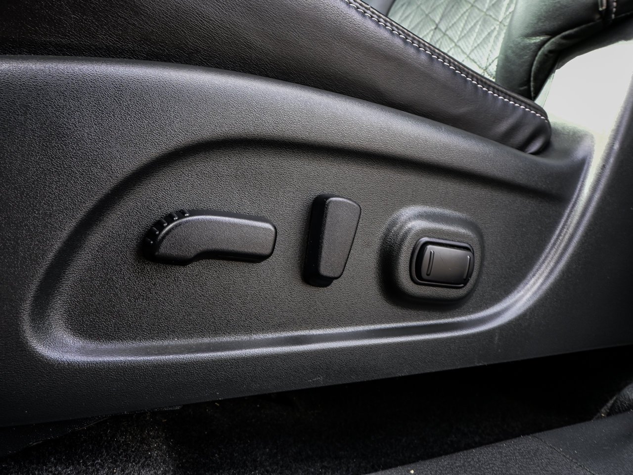 2020 Nissan Murano AWD Platinum Grey Sherwood Park - photo #17