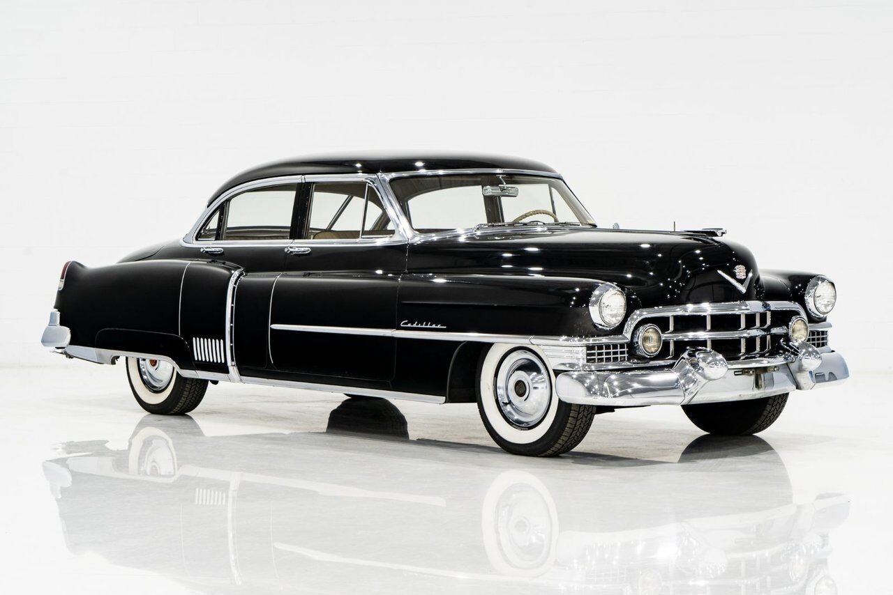 Cadillac Fleetwood Unrestored factory black paint **PRICE IN USD** 1951 Noir Montréal - photo #27