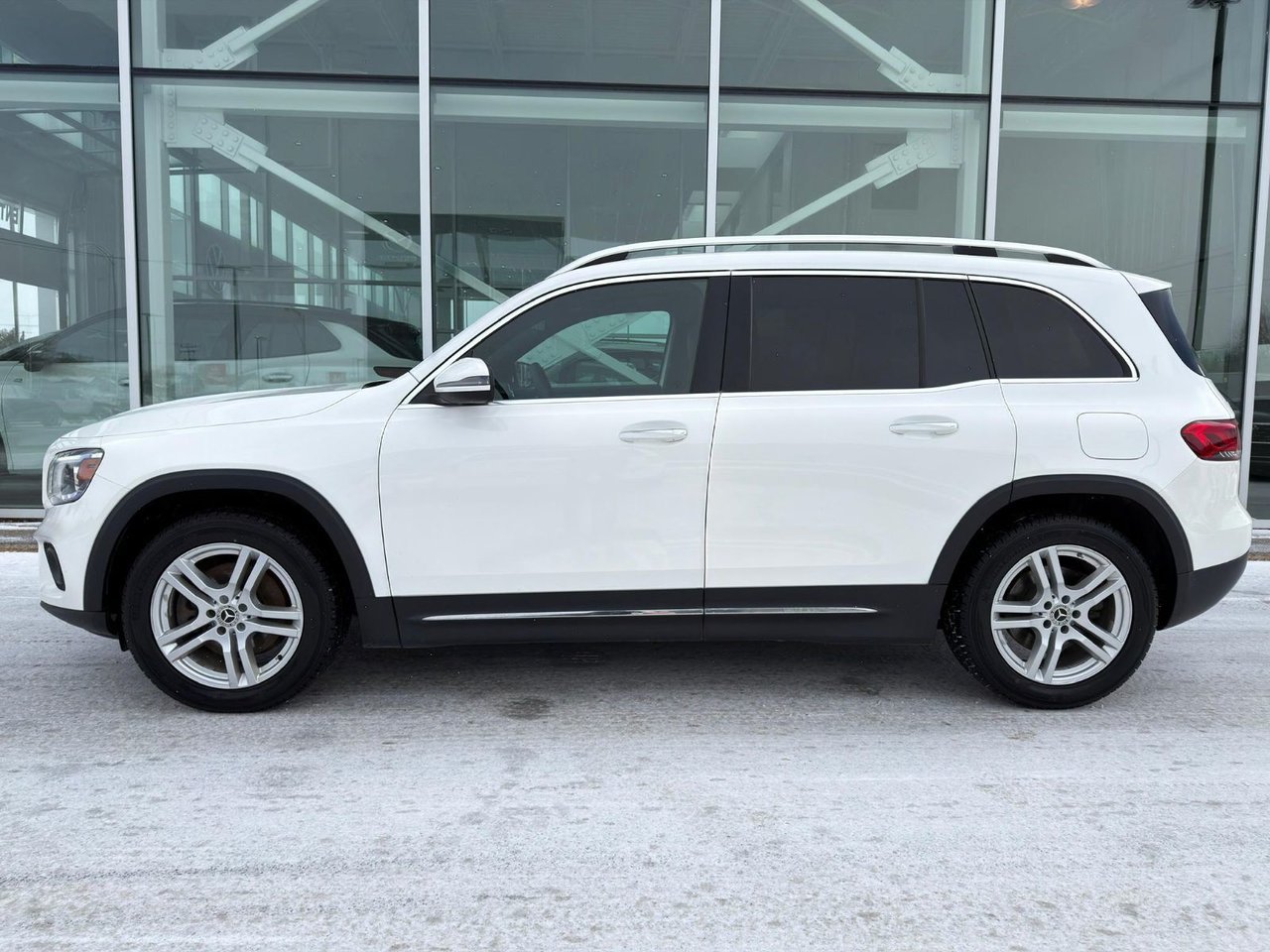 2021 Mercedes-Benz GLB White Notre-Dame-des-Prairies - photo #8