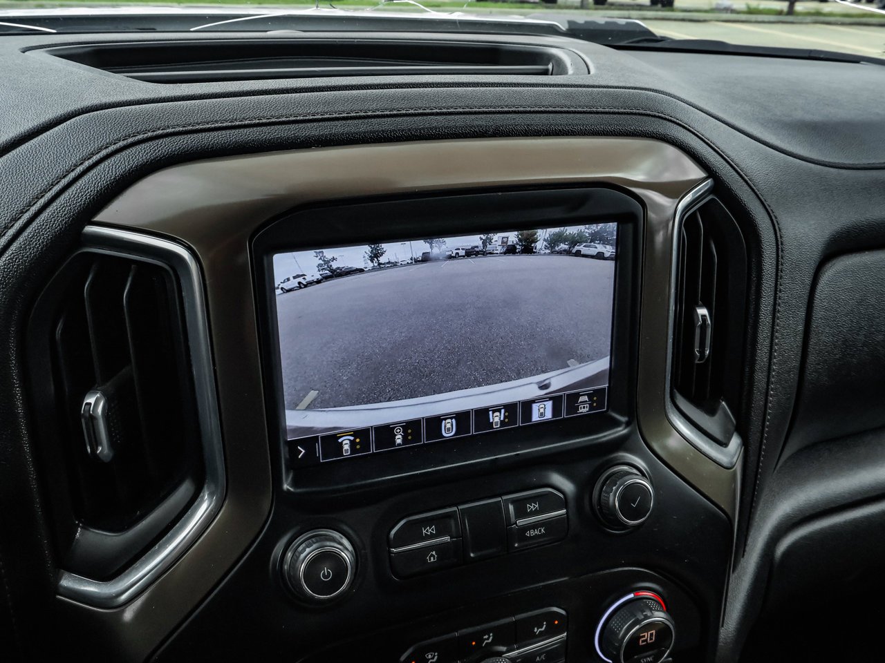 2021 Chevrolet Silverado 3500HD 4WD Crew Cab 172 High Country White Sherwood Park - photo #29