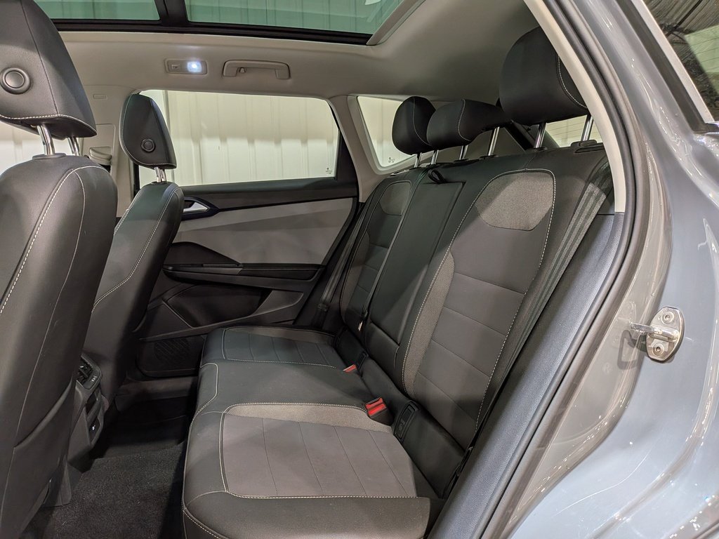 Volkswagen Taos Comfortline FWD 2024 Gris Val-David - photo #18