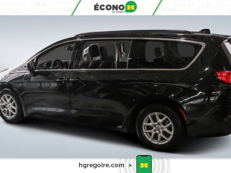 Chrysler Pacifica 2017 Noir Saint-Eustache - photo #4
