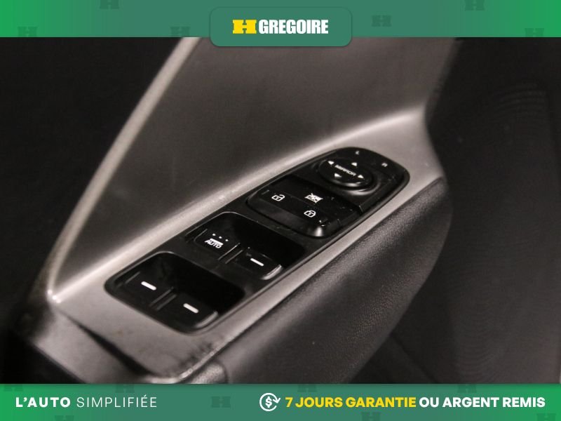 2020 Kia Niro White Saint-Eustache - photo #15