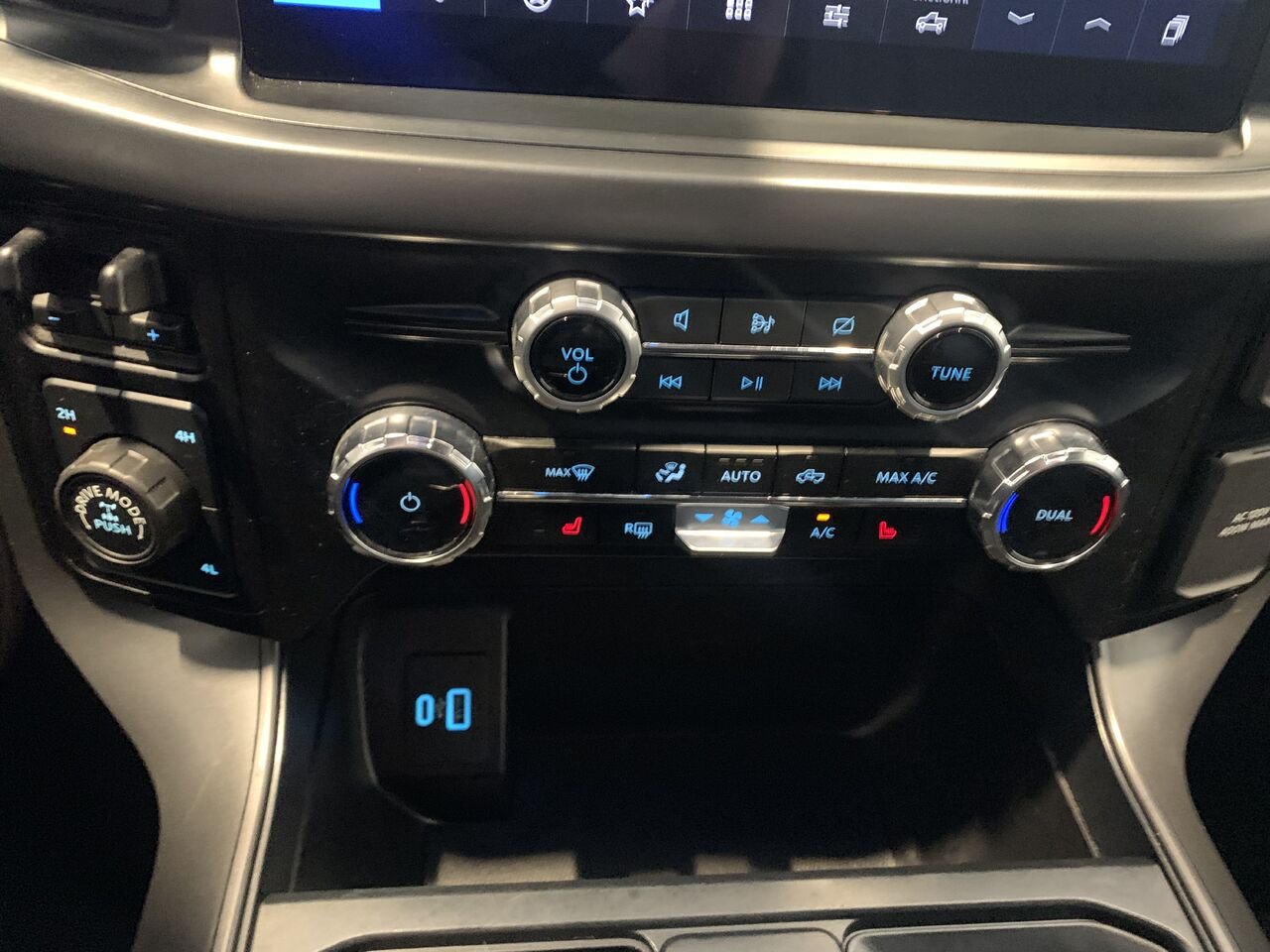 2024 Ford F-150 Grey Châteauguay - photo #30