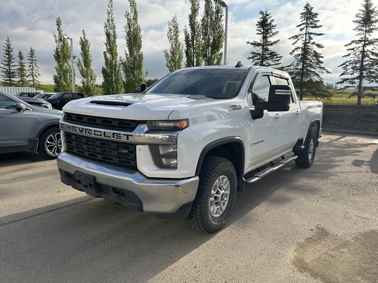 2021 Chevrolet Silverado 2500HD 4WD Crew Cab 159 LT White Sherwood Park - photo #2