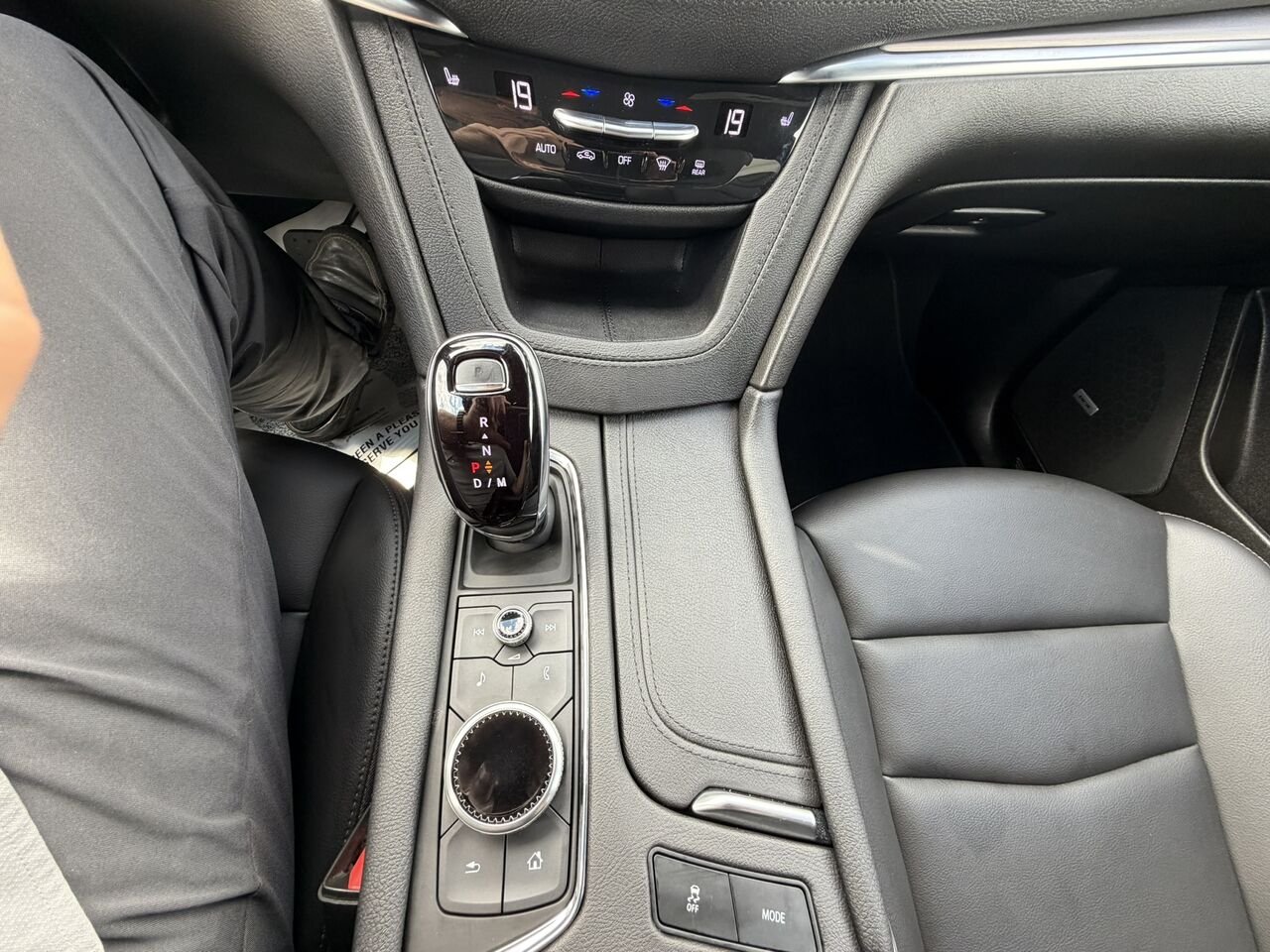 2024 Cadillac XT5 LUXURY FINANCEMENT À PARTIR DE 3.99% Green Laval - photo #27