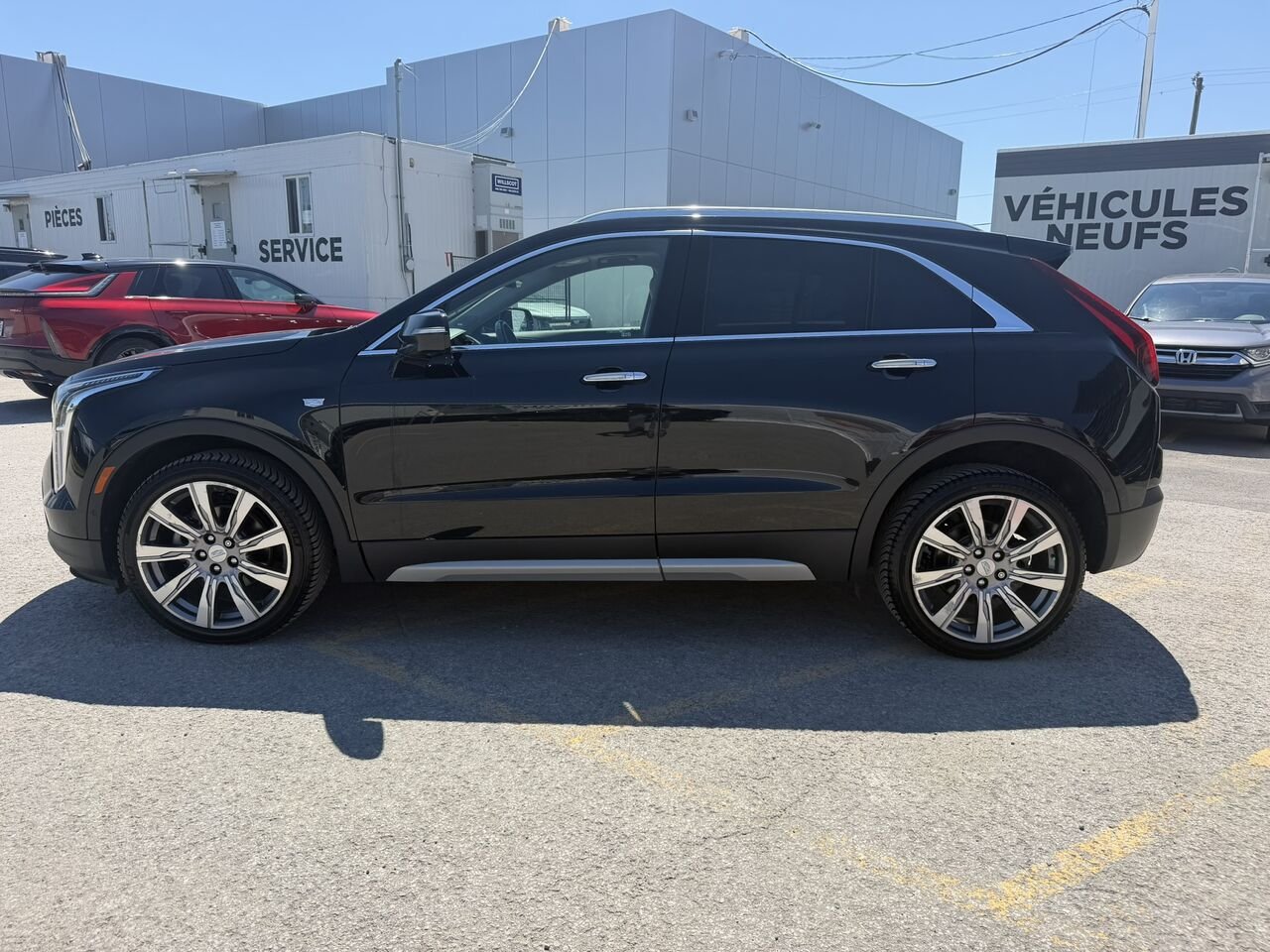 Cadillac XT4 PREMIUM LUXURY AWD 2019 Noir Laval - photo #3