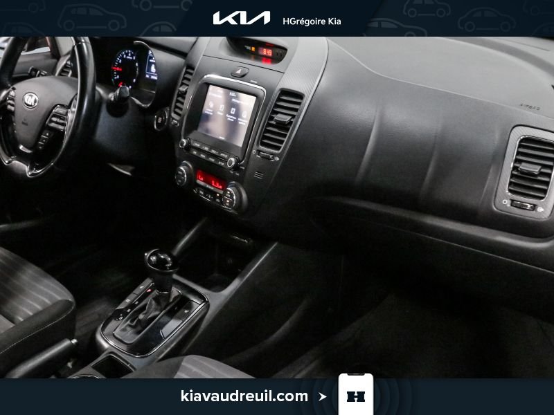 2017 Kia Forte Red Blainville - photo #25