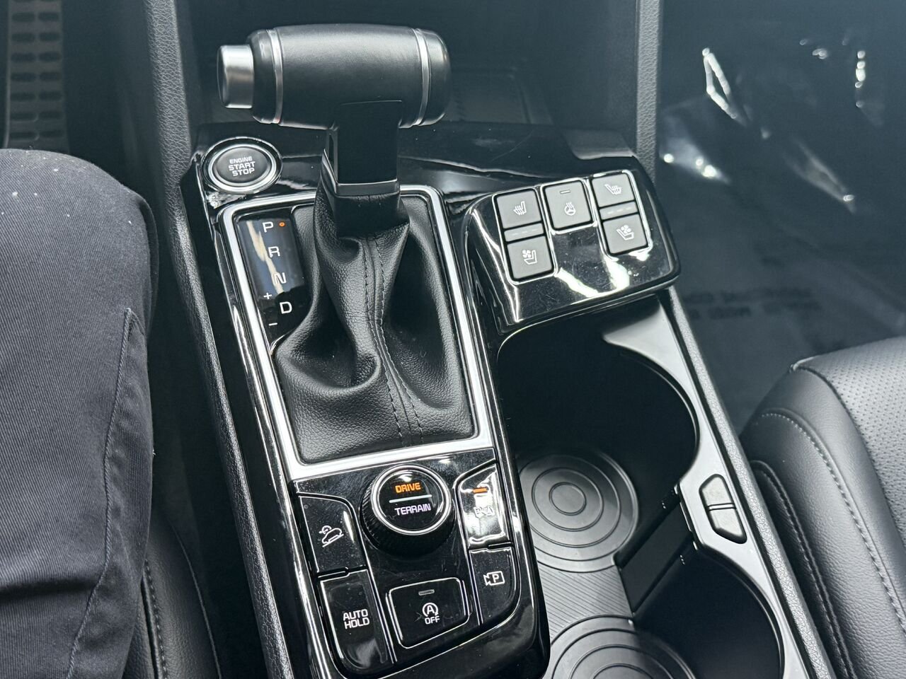 2024 Kia Sportage Grey Blainville - photo #27