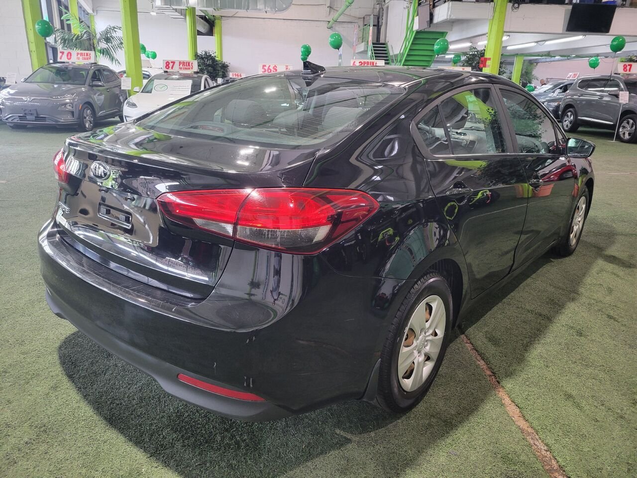 2017 Kia Forte Black  - photo #5