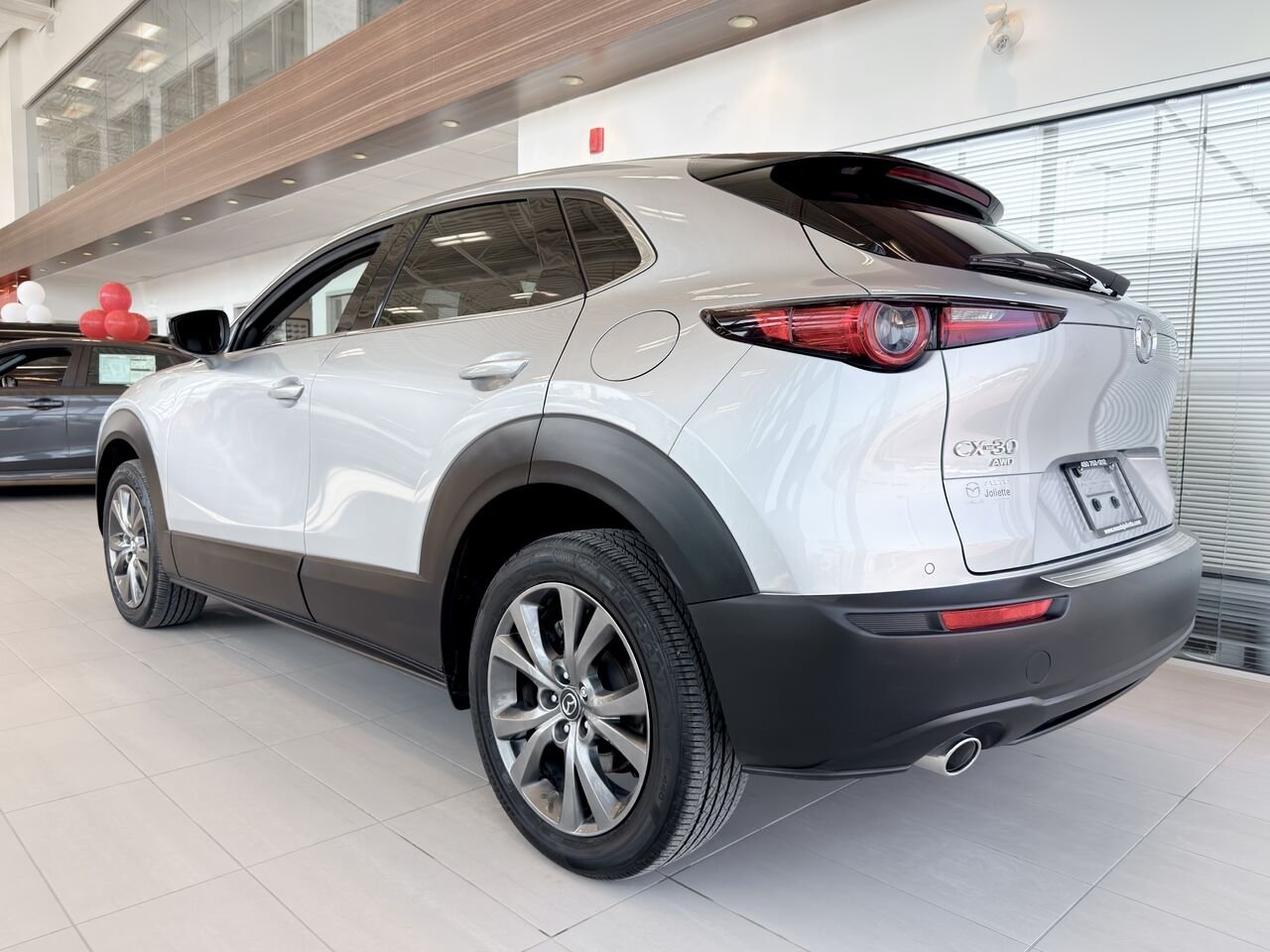 Mazda CX-30 2023 Argent Notre-Dame-des-Prairies - photo #9